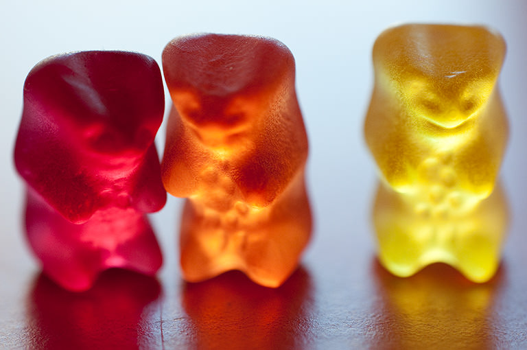 Photografie von bunten Gummibären